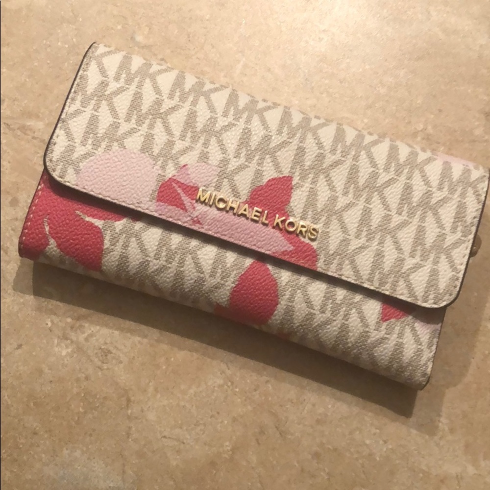 MK bifold wallet